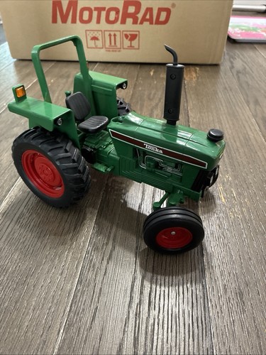 Toy tractor maisto hasbro - toy,